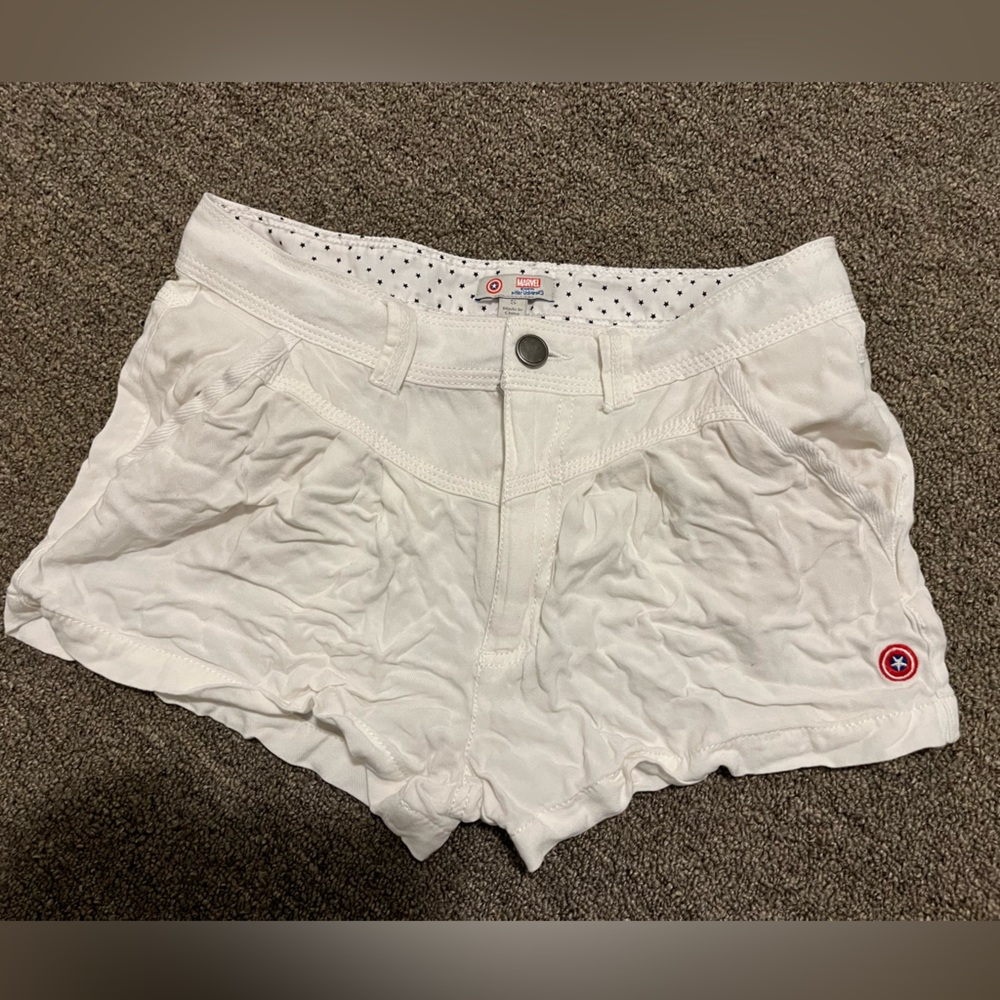 Captain America shorts size small